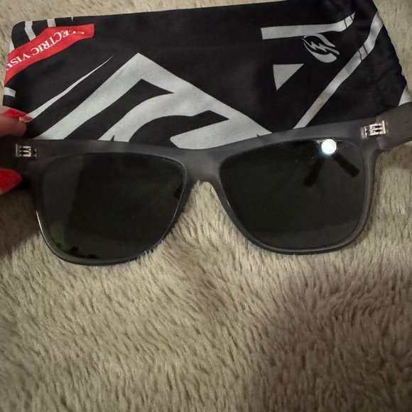 ELECTRIC VISUAL | Caffeine Sunglasses | Grey - Picture 6 of 10